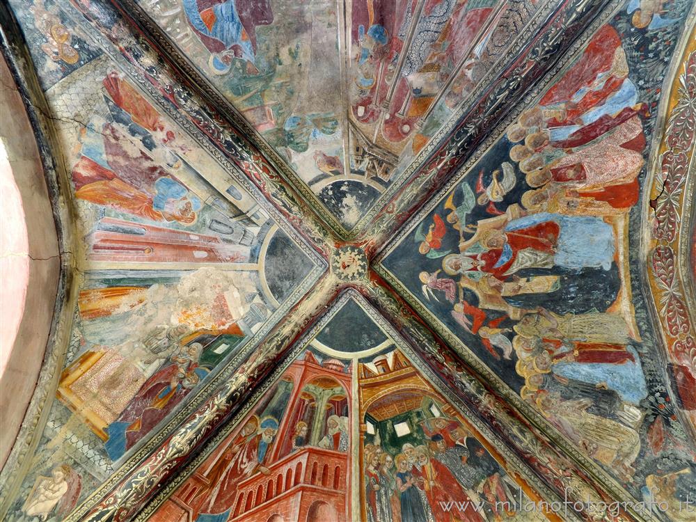 Collobiano (Vercelli) - Volta della cappella gotica nella Chiesa di San Giorgio